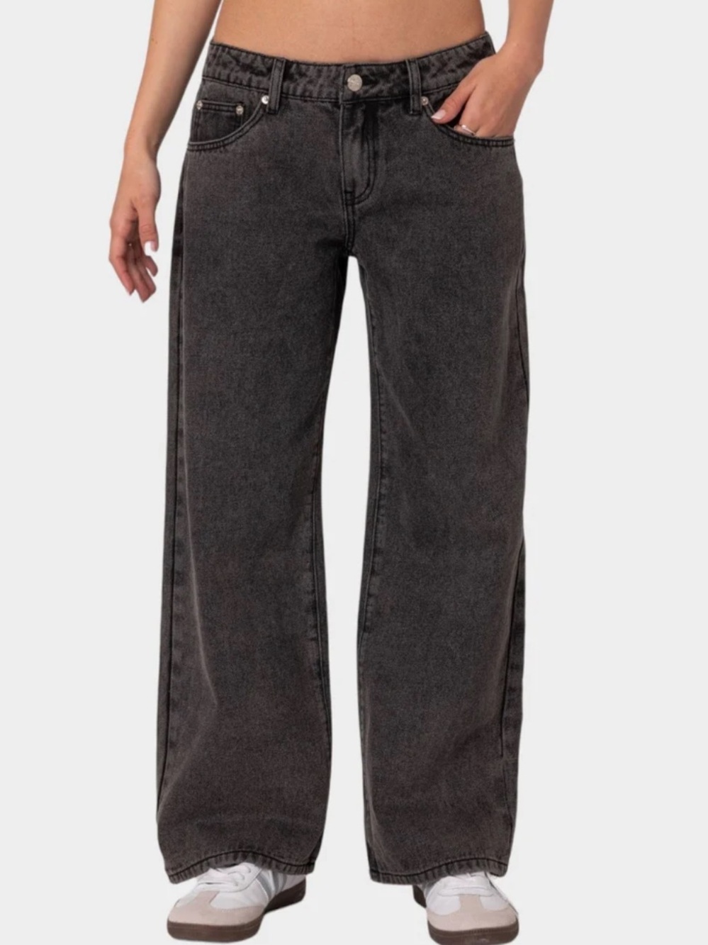 Women’s Black low rise baggy Jeans